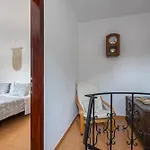 3 Marias Garden House Bed & Breakfast