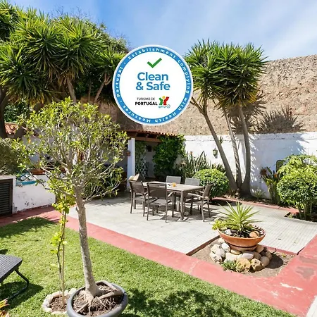 Bed & Breakfast 3 Marias Garden House