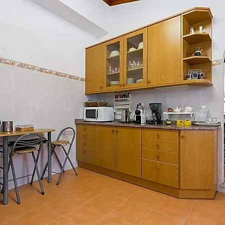 לינה וארוחת בוקר 3 Marias Garden House
