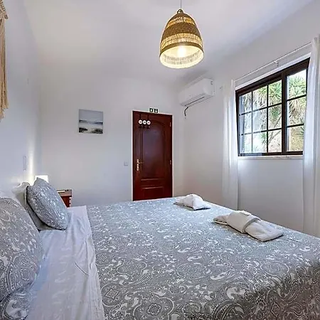3 Marias Garden House לינה וארוחת בוקר לאגוּ‏ש