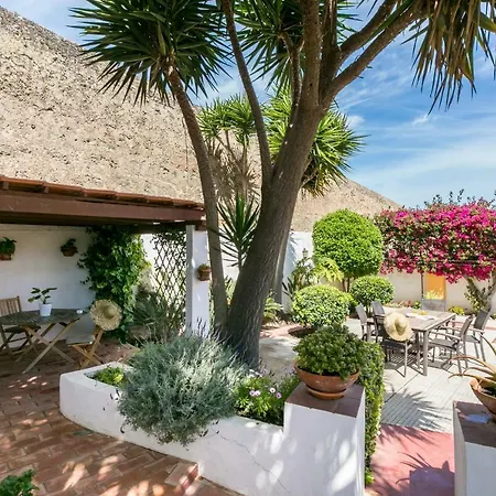 3 Marias Garden House Bed & Breakfast *