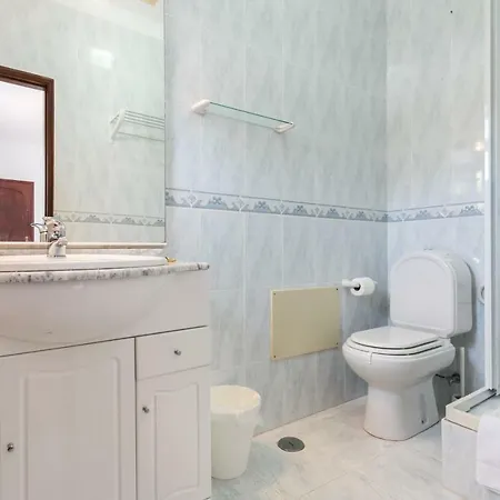 3 Marias Garden House Bed & Breakfast Lagos