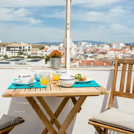 3 Marias Garden House