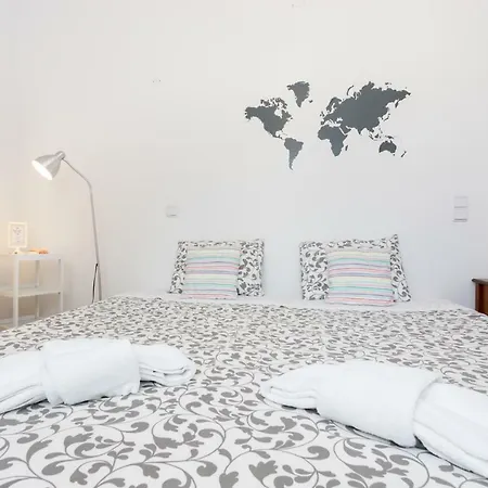 3 Marias Garden House