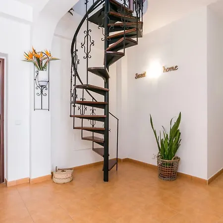 3 Marias Garden House Bed & Breakfast *
