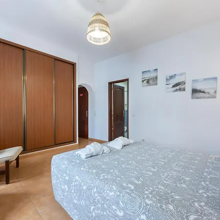 3 Marias Garden House