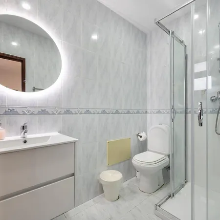 3 Marias Garden House